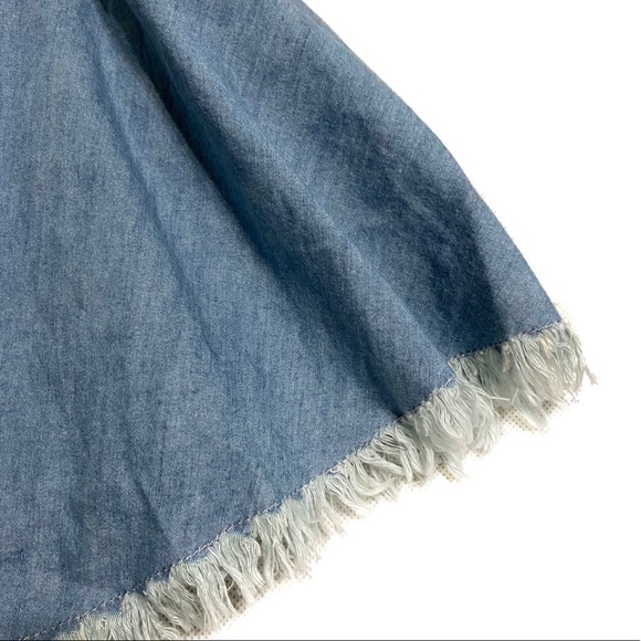 Forever 21 Frayed Chambray Crop Top - Picture 4 of 7